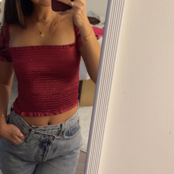 Super cute off the shoulder top! - Picture 2 of 2